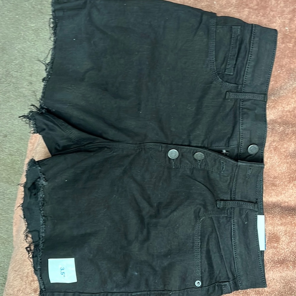 Old Navy Size 12 high rise shorts Never worn still has a tag